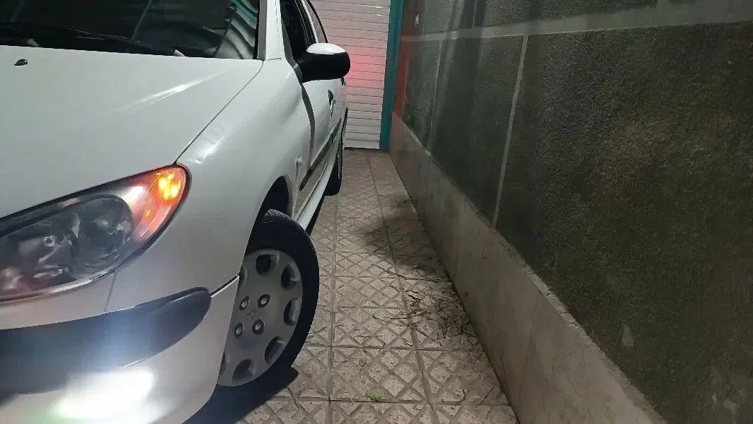 پژو ۲۰۶ صندوق دار v8 - 1394