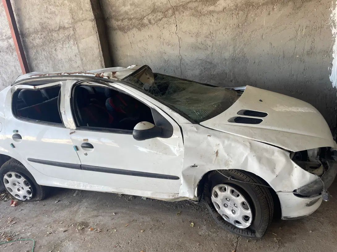 پژو ۲۰۶ صندوق دار v8 - 1396