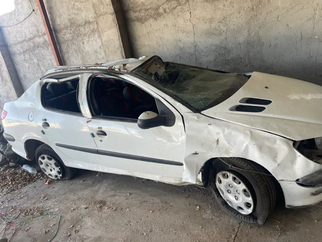 پژو ۲۰۶ صندوق دار v8 - 1396