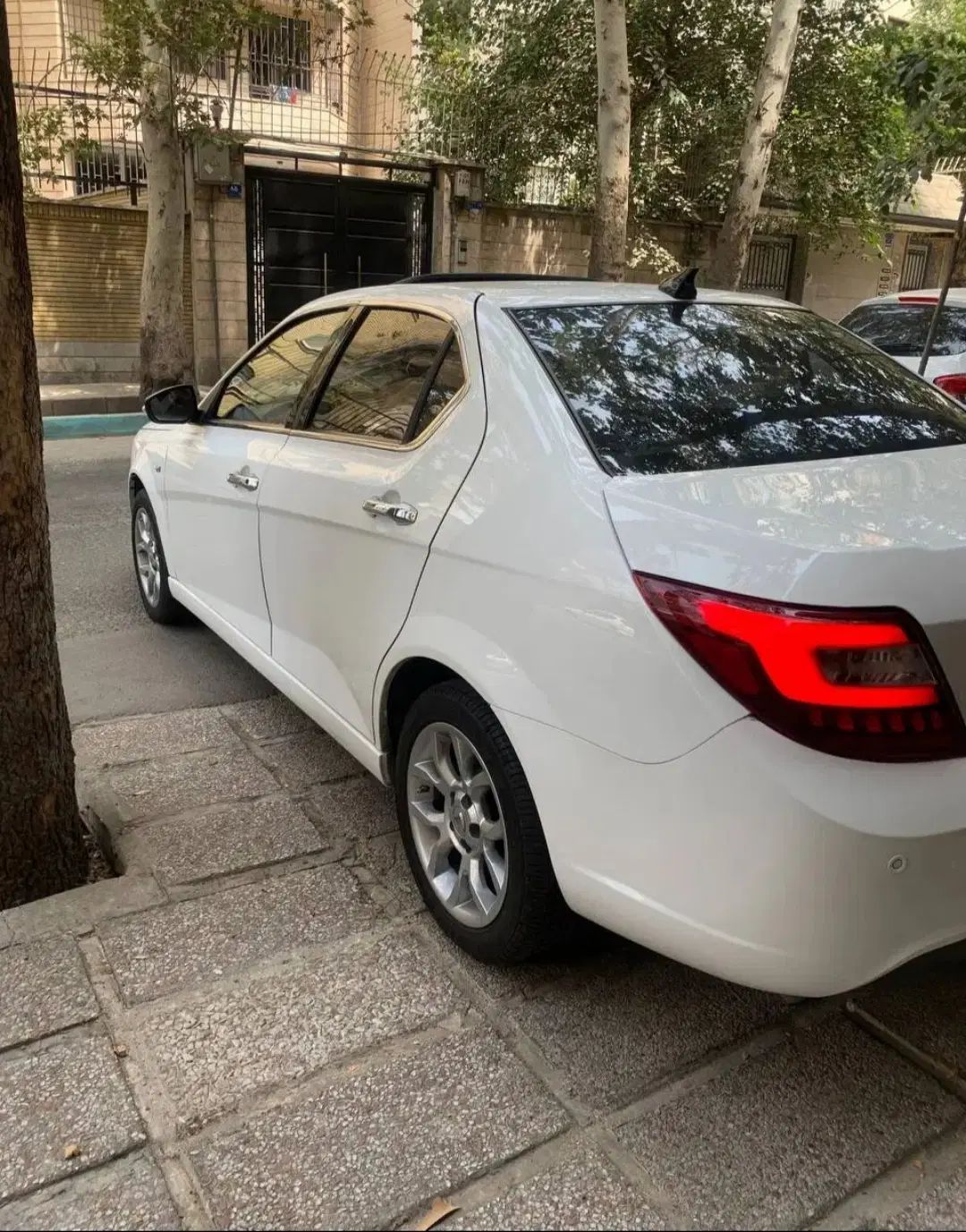 دنا پلاس توربو اتوماتیک - 1403