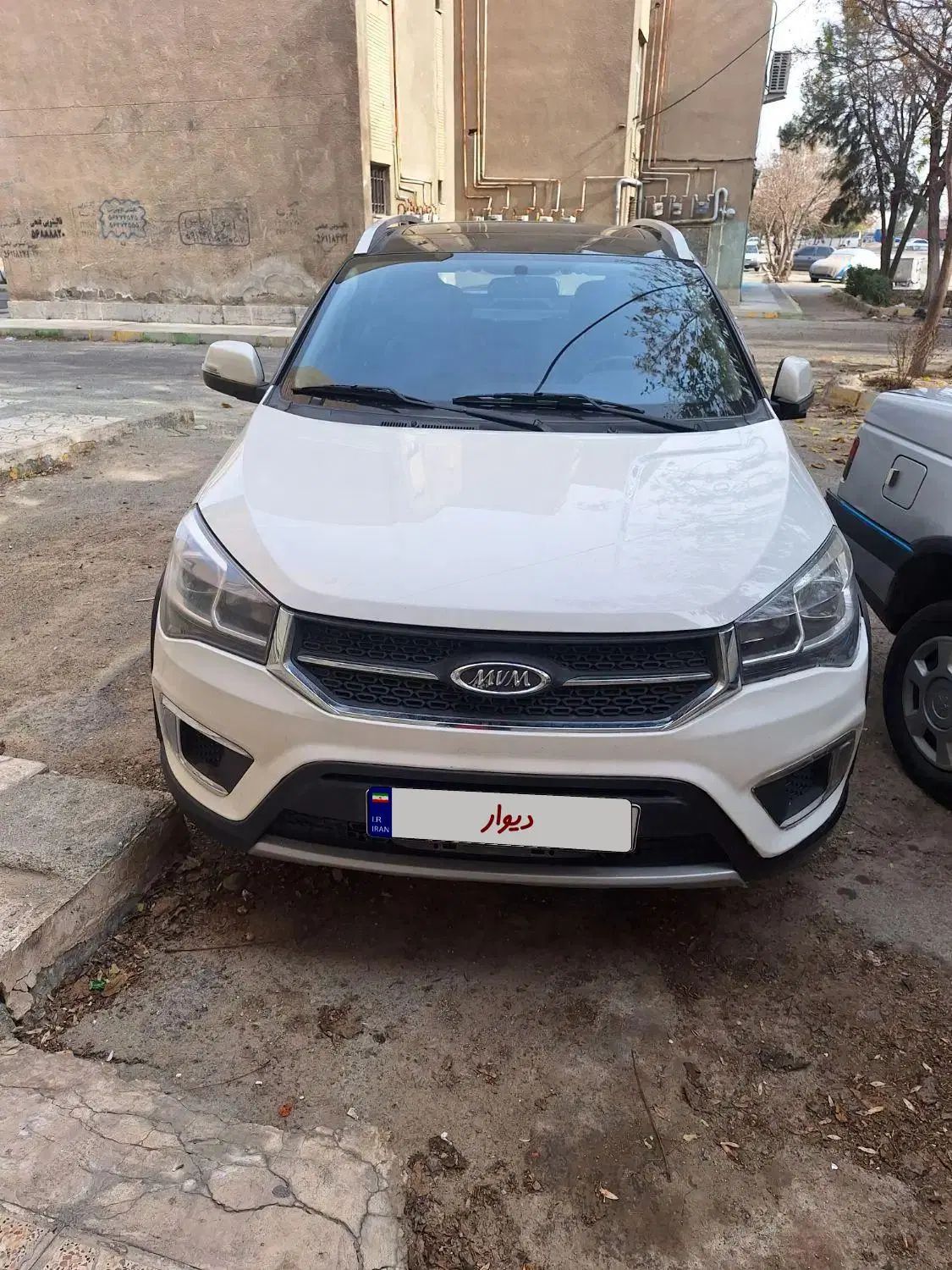 ام وی ام X22 دنده‌ای لاکچری - 1397