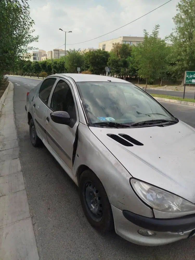 پژو ۲۰۶ صندوق دار v8 - 1386