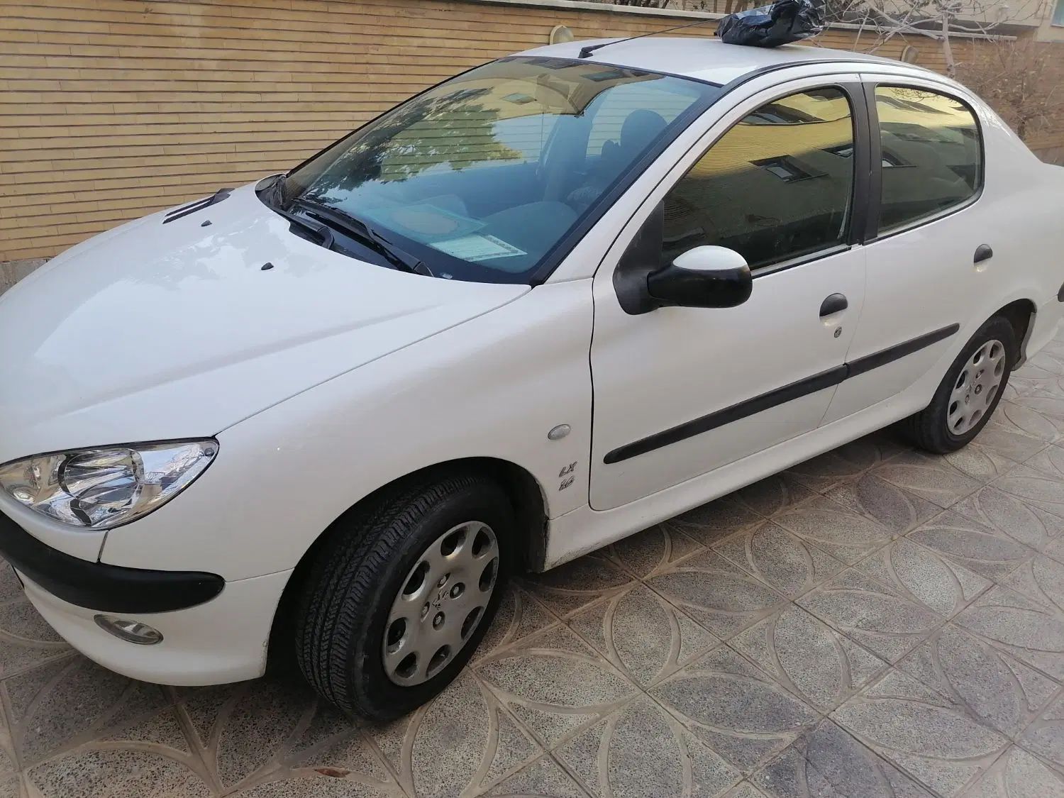 پژو ۲۰۶ صندوق دار v8 - 1391