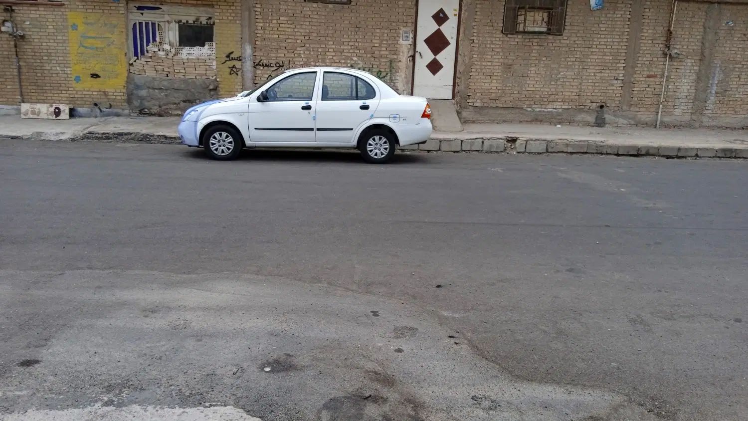 تیبا صندوق دار EX - 1395