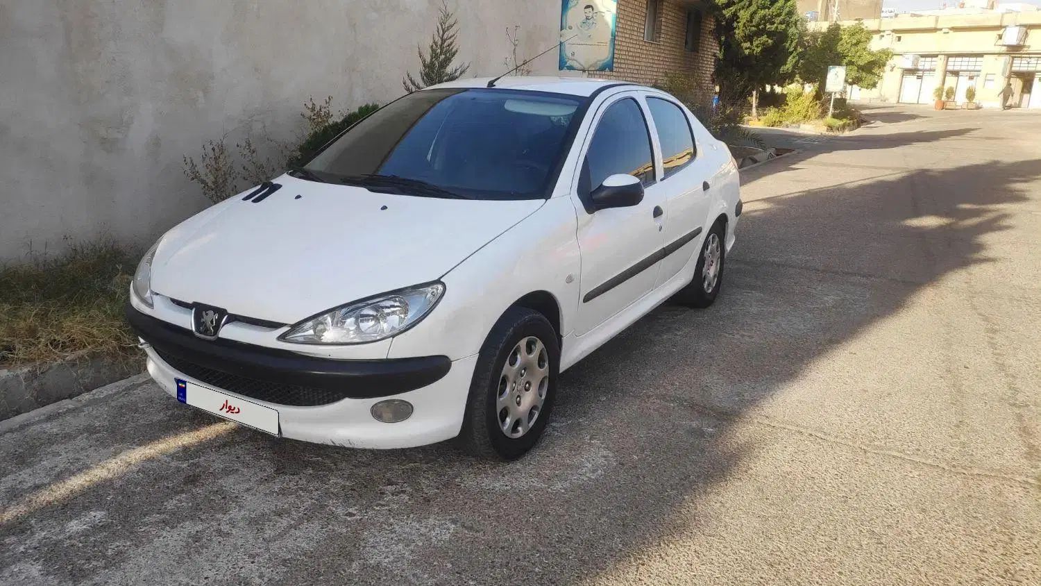 پژو ۲۰۶ صندوق دار v8 - 1395