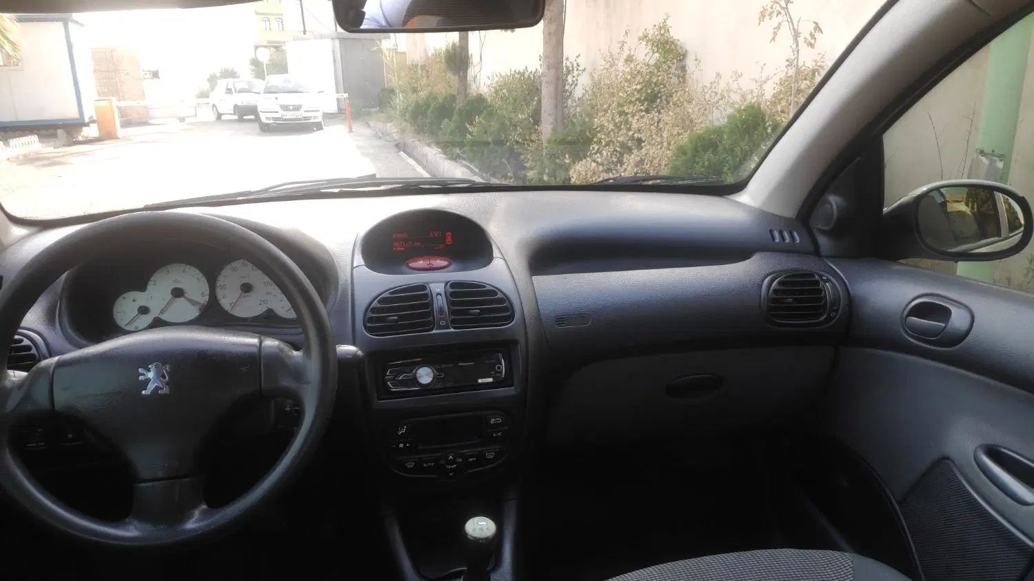 پژو ۲۰۶ صندوق دار v8 - 1395