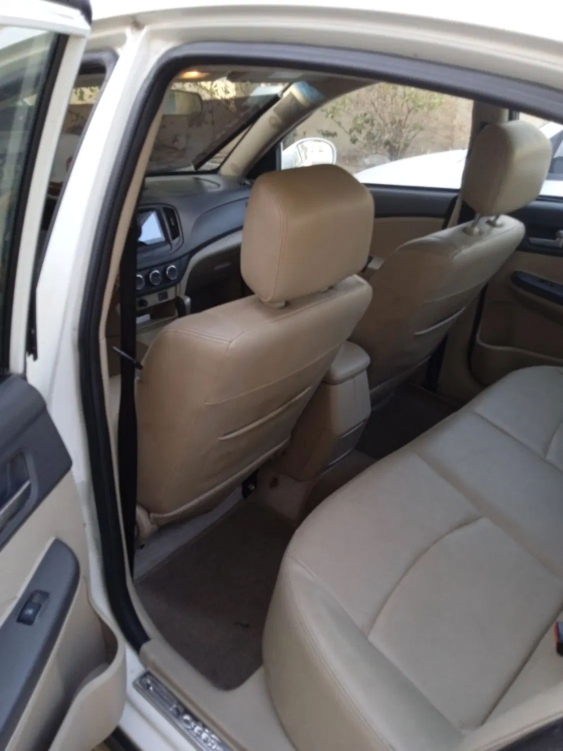 ام وی ام 550 اتوماتیک - 1396