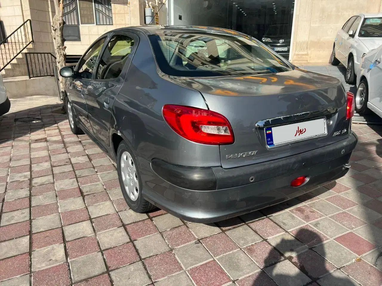 پژو ۲۰۶ صندوق دار v8 - 1395