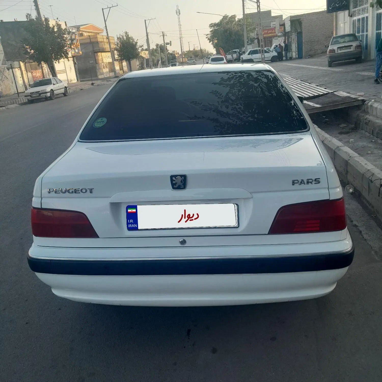 پژو پارس XU7P - 1402