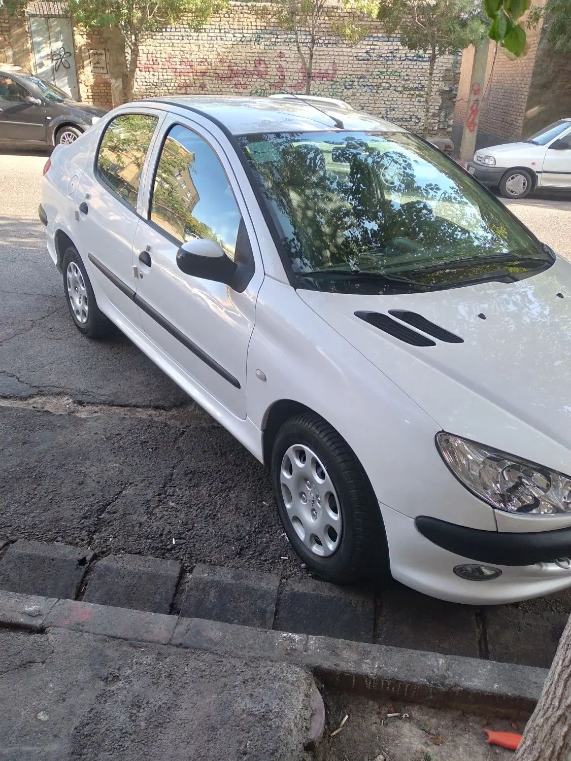 پژو ۲۰۶ صندوق دار v8 - 1398