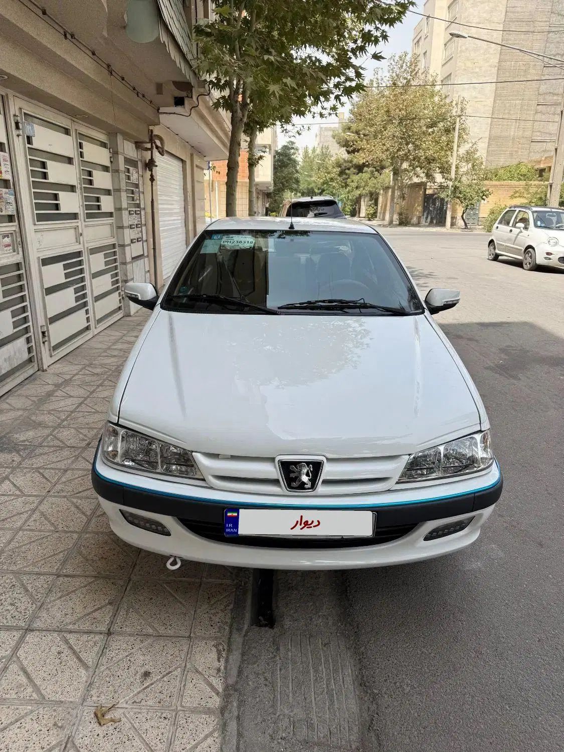پژو پارس XU7P - 1402