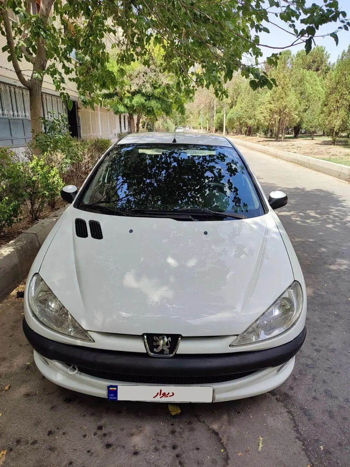 پژو ۲۰۶ صندوق دار v8 - 1395