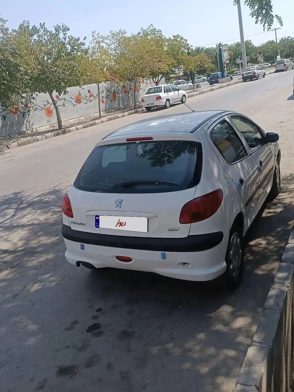 پژو 206 تیپ 2 - 1395