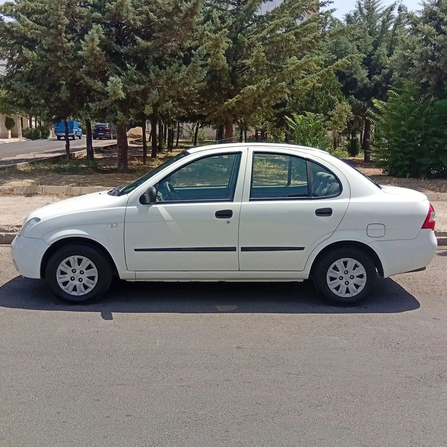 تیبا صندوق دار SX - 1400