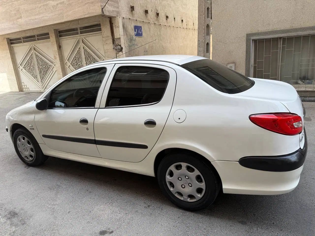 پژو ۲۰۶ صندوق دار v2 - 1388