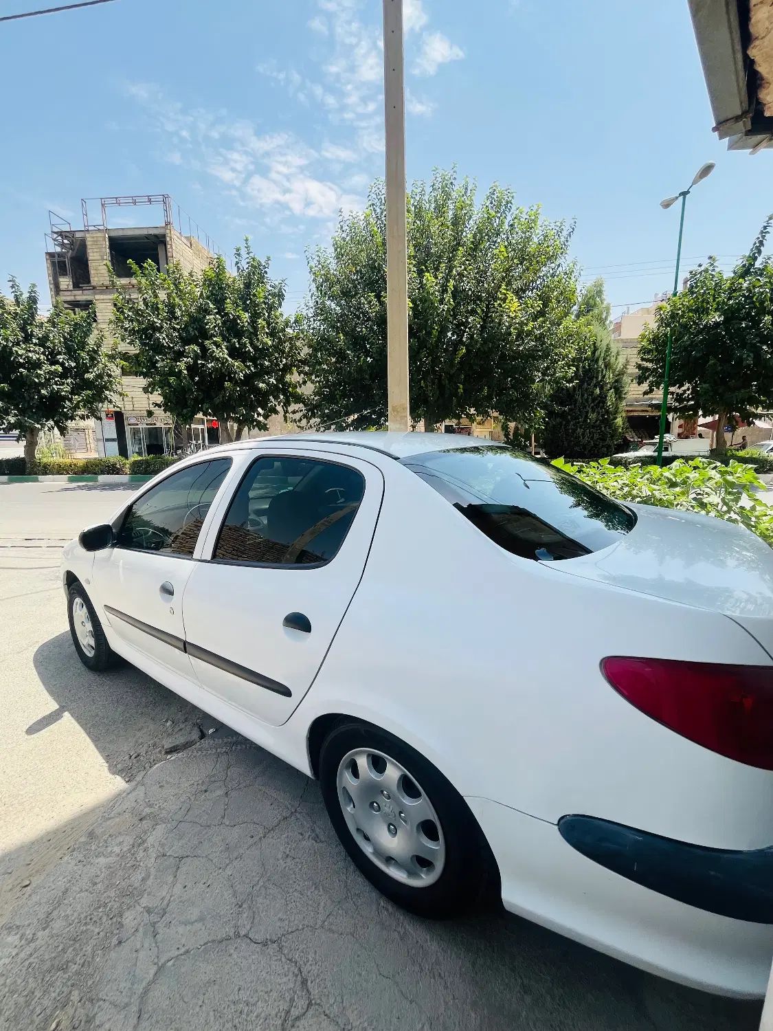 پژو ۲۰۶ صندوق دار v8 - 1394