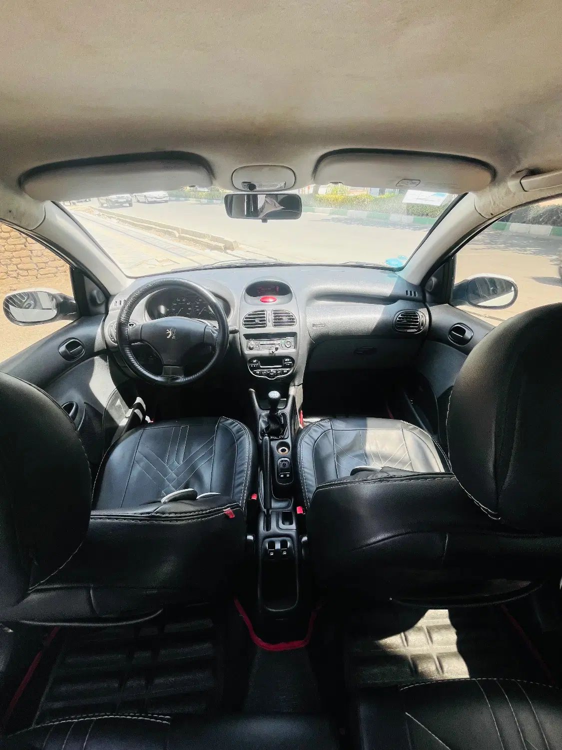 پژو ۲۰۶ صندوق دار v8 - 1394