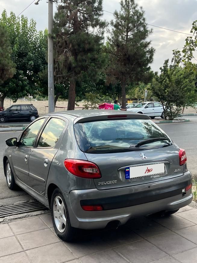 پژو 207 اتوماتیک - 1390