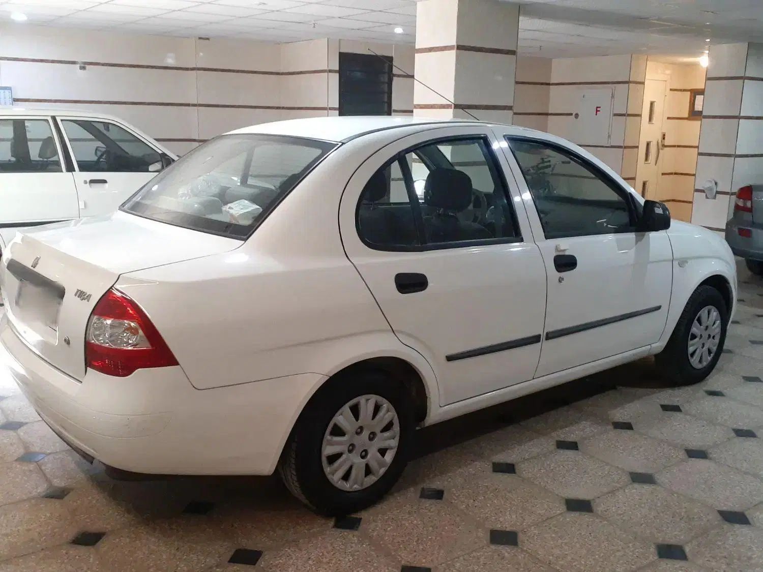 تیبا صندوق دار SX - 1399