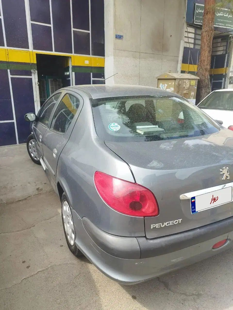 پژو ۲۰۶ صندوق دار v8 - 1398