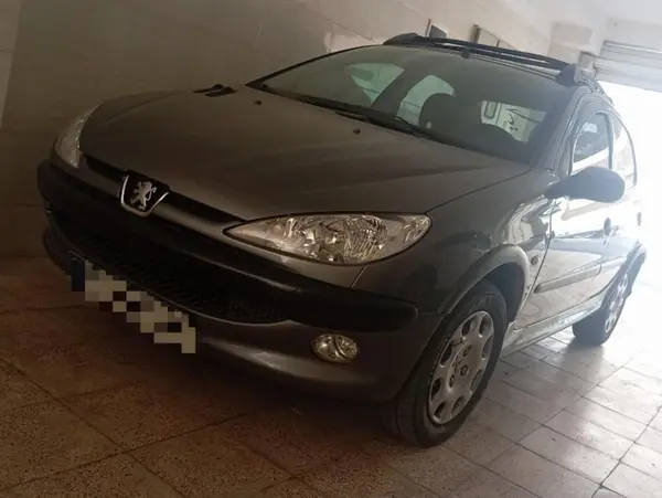پژو ۲۰۶ صندوق دار v8 - 1398