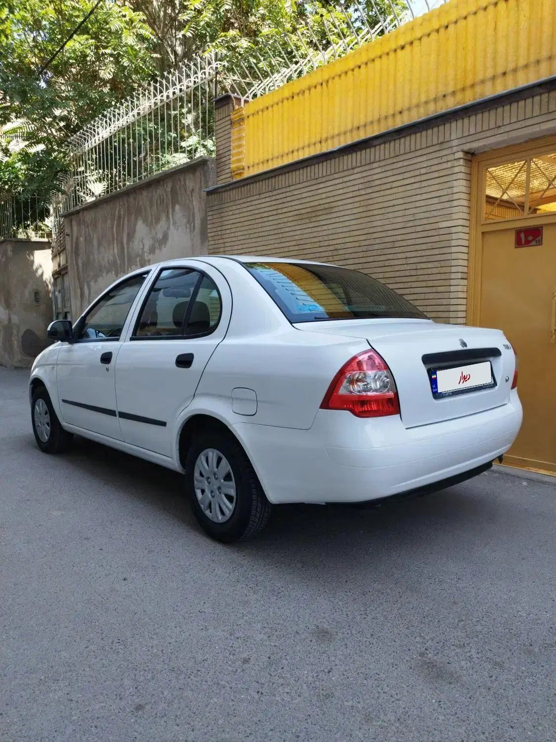 تیبا صندوق دار SX - 1398
