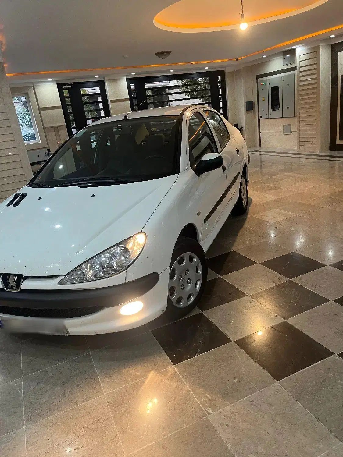 پژو ۲۰۶ صندوق دار v8 - 1395