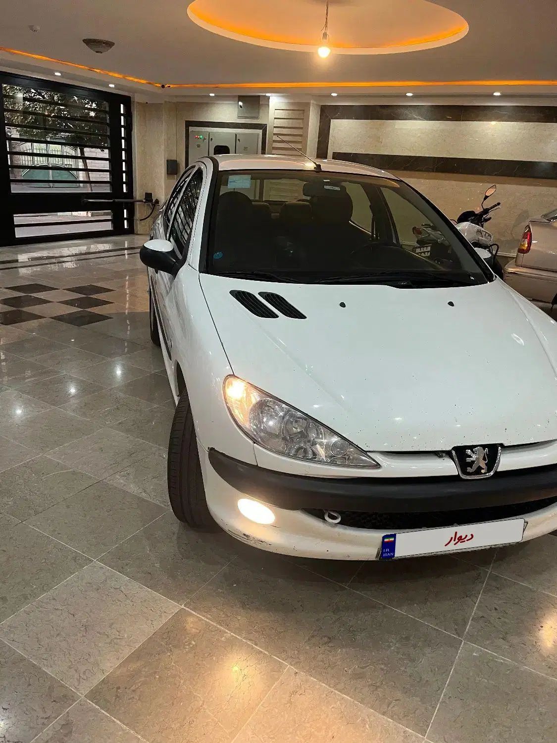 پژو ۲۰۶ صندوق دار v8 - 1395