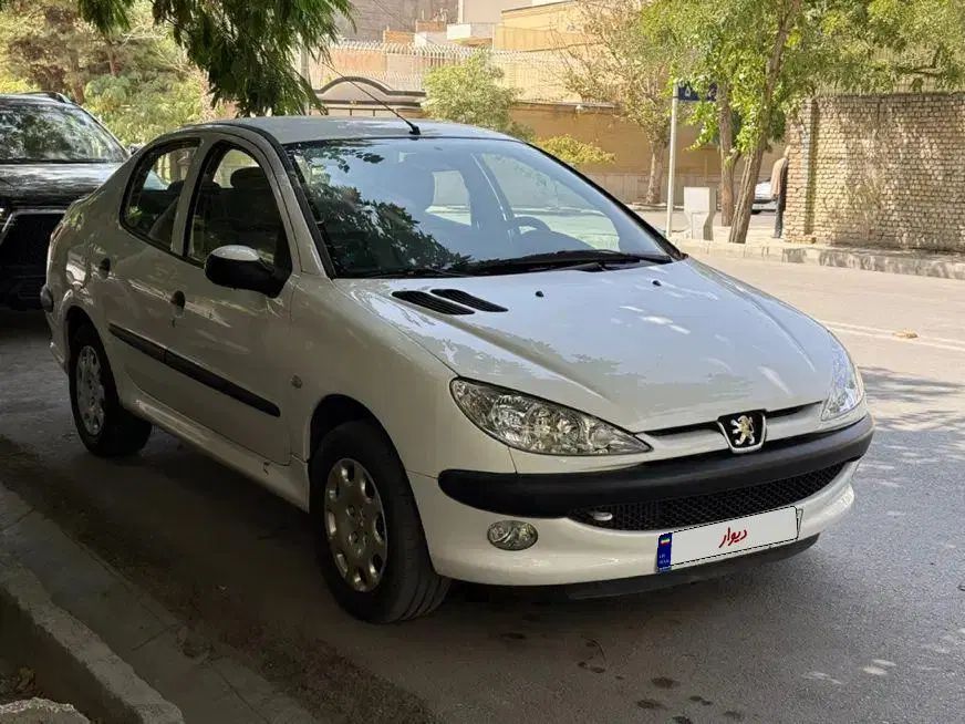 پژو ۲۰۶ صندوق دار v8 - 1399