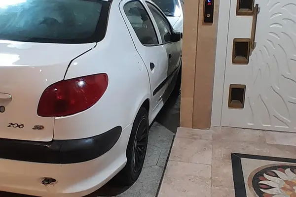 پژو ۲۰۶ صندوق دار v8 - 1395