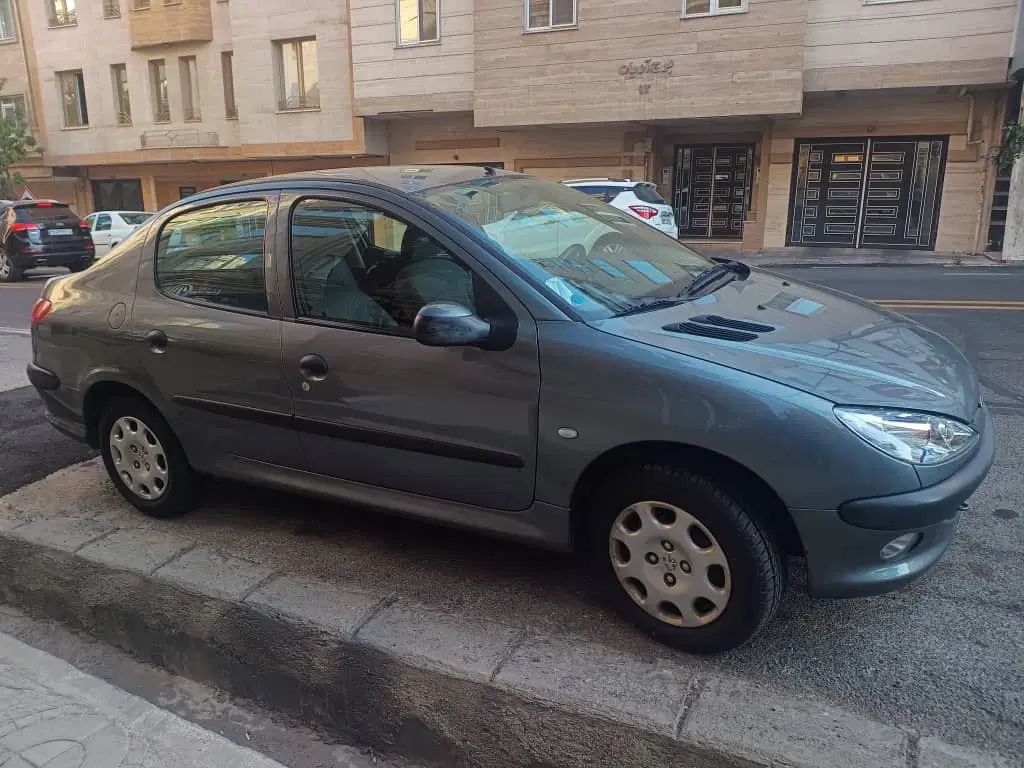 پژو ۲۰۶ صندوق دار v8 - 1394