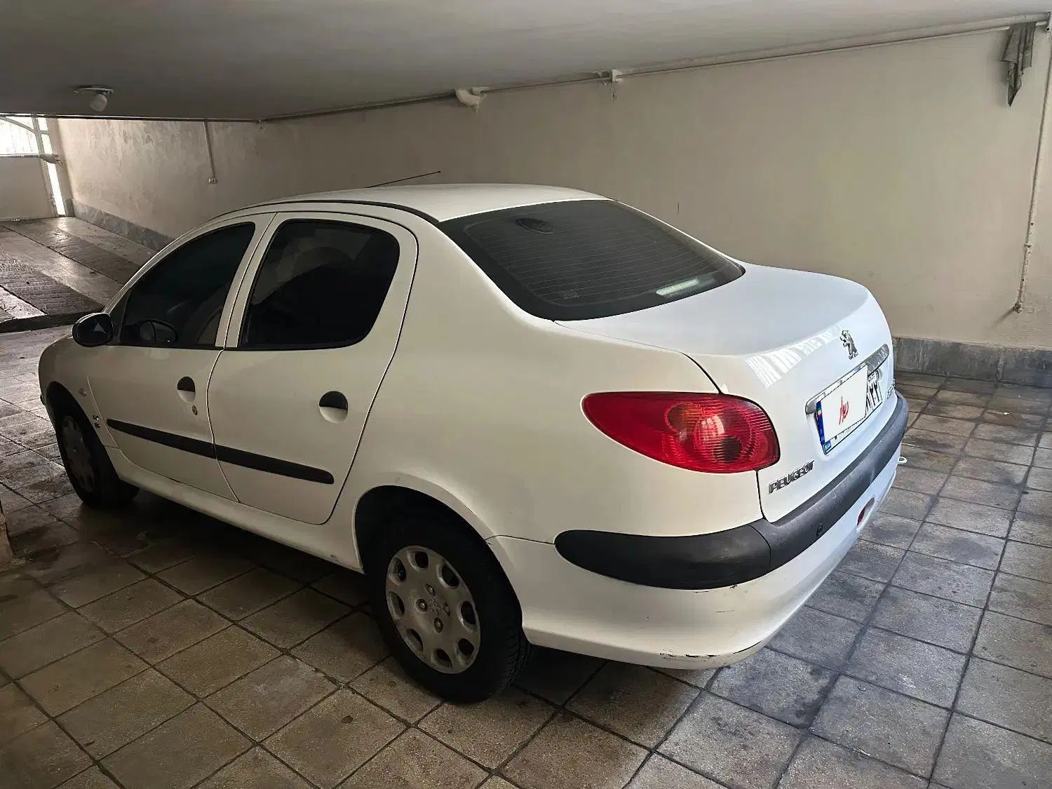 پژو ۲۰۶ صندوق دار v8 - 1395