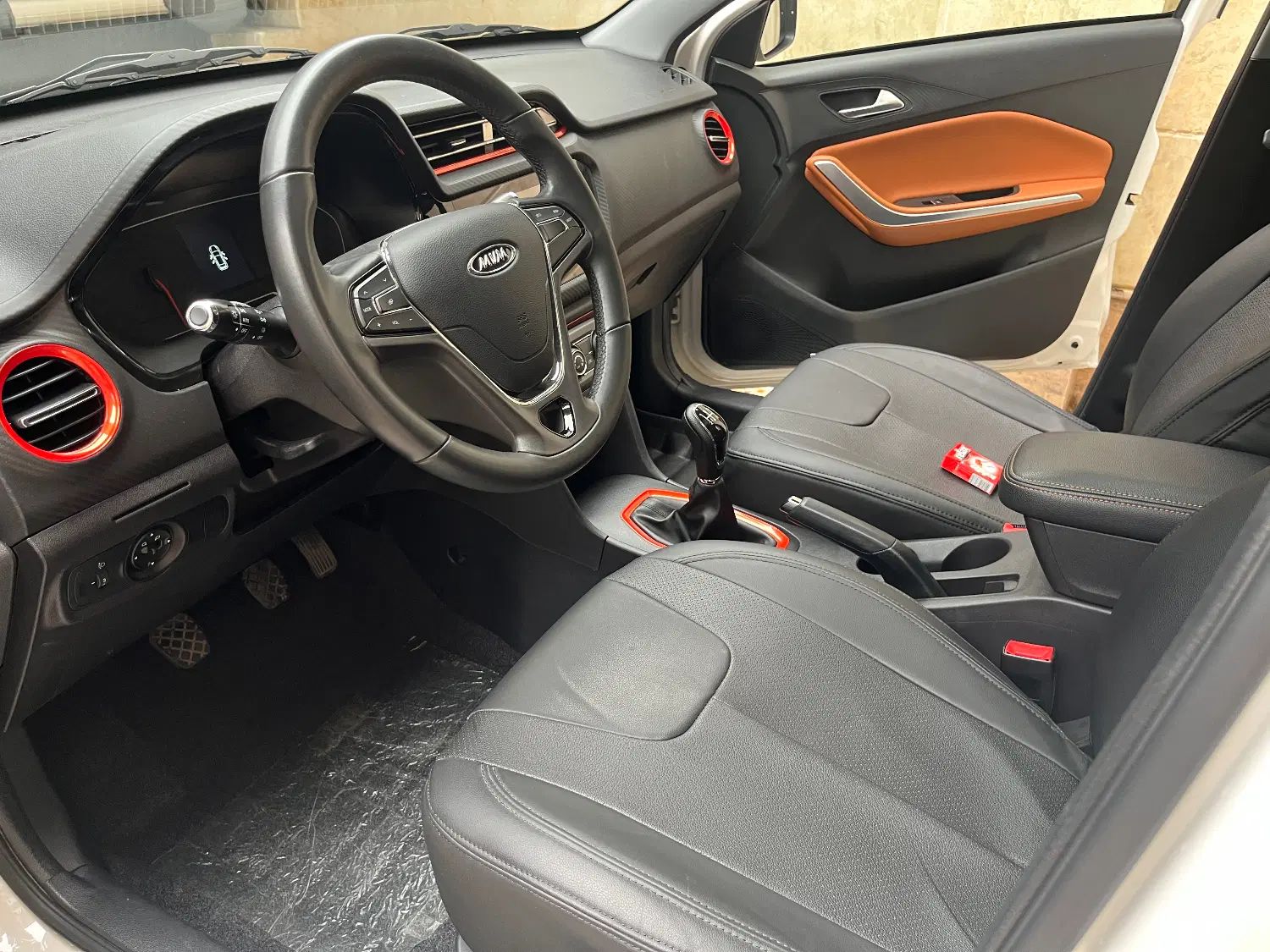 ام وی ام X22 دنده ای اسپرت لاکچری - 1401
