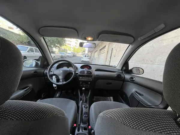 پژو ۲۰۶ صندوق دار v8 - 1395