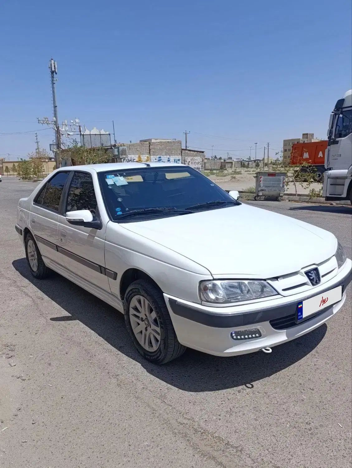 پژو پارس XU7P - 1402