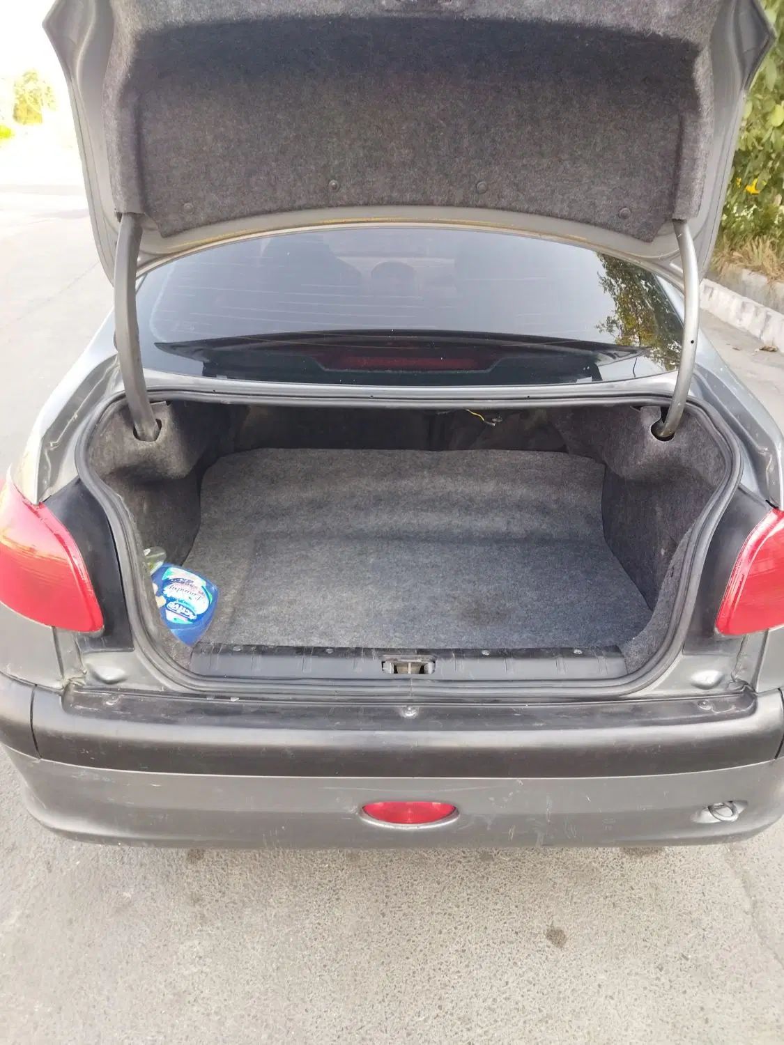 پژو ۲۰۶ صندوق دار v8 - 1386