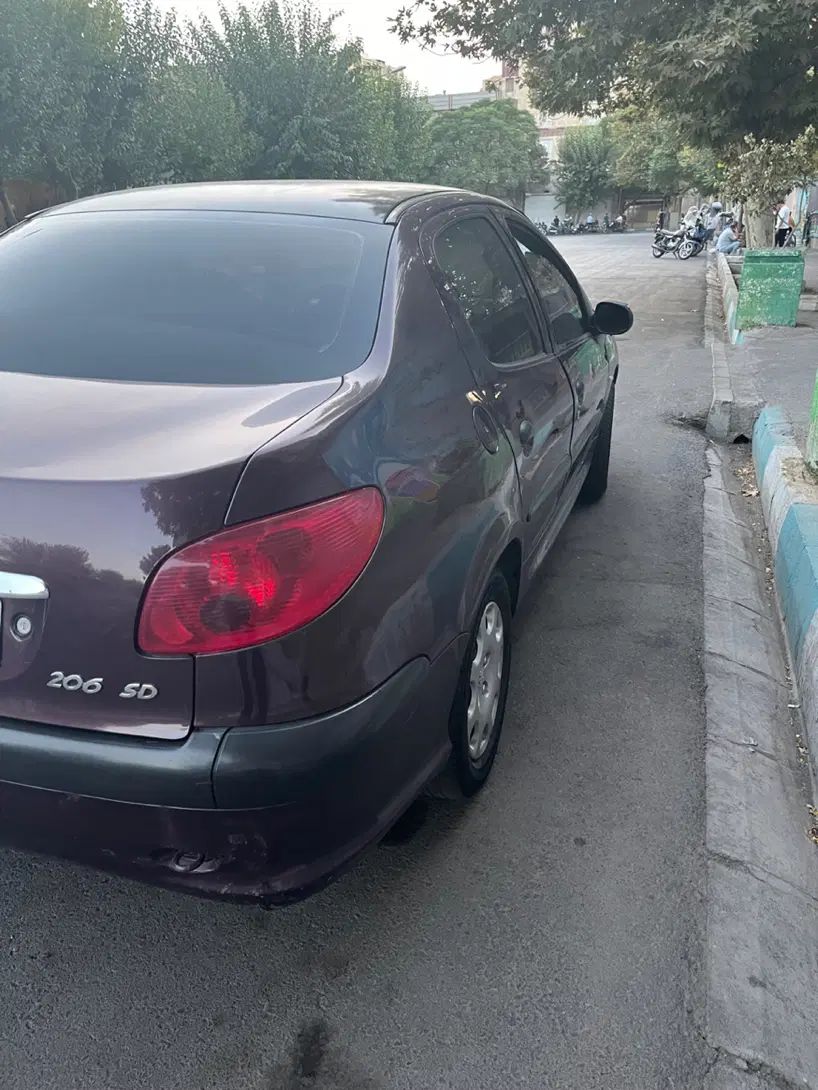 پژو ۲۰۶ صندوق دار v8 - 1390