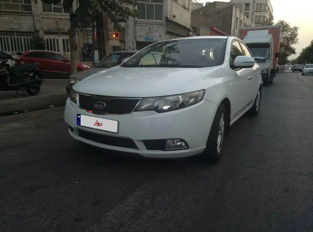 کیا سراتو 2.0 لیتر اتوماتیک GT لاین - 2017