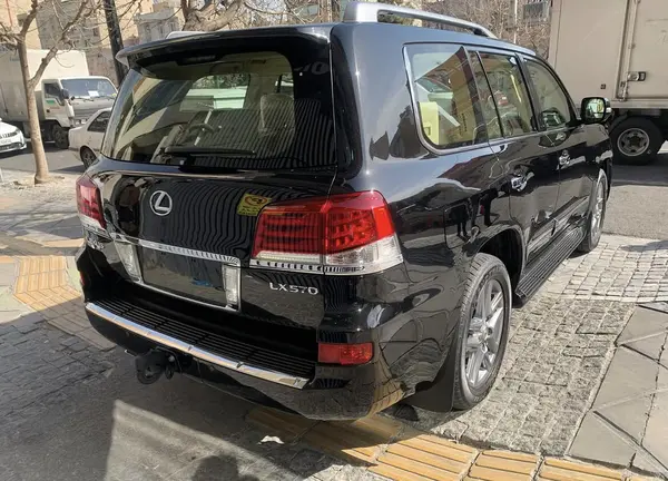 لکسوس LX 570 فول - 2013