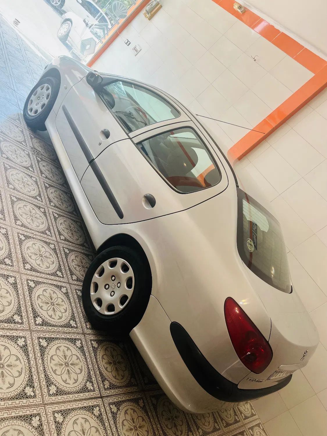 پژو ۲۰۶ صندوق دار v8 - 1398