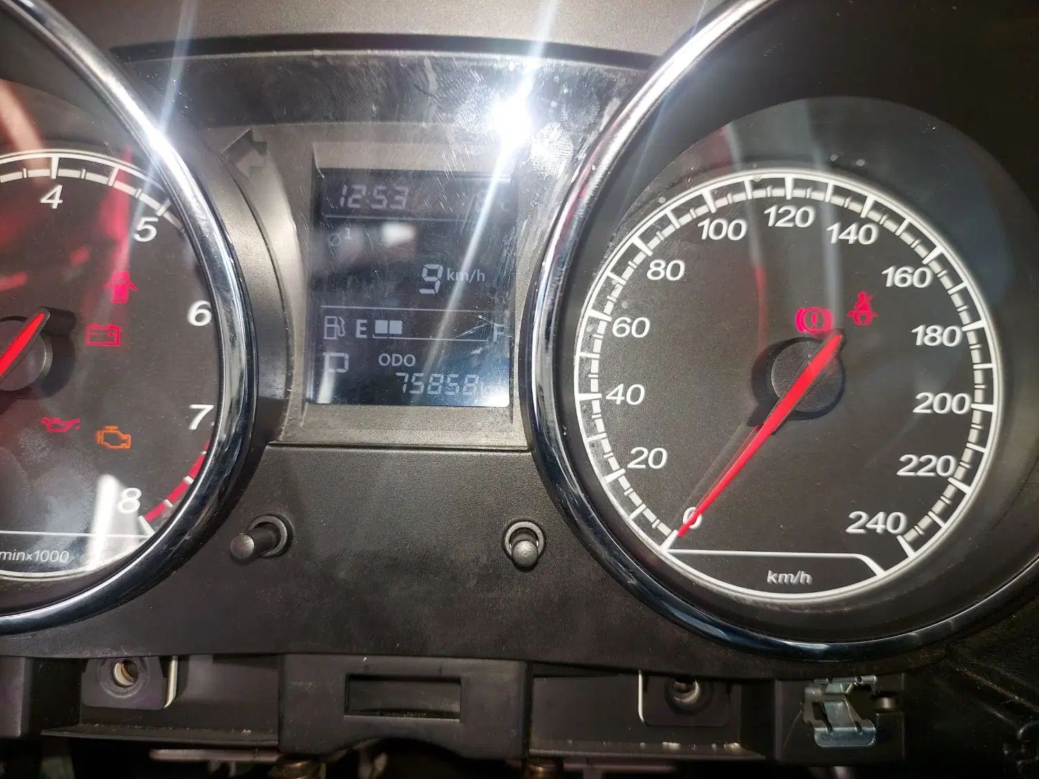 جک J4 اتوماتیک ساده - 1401