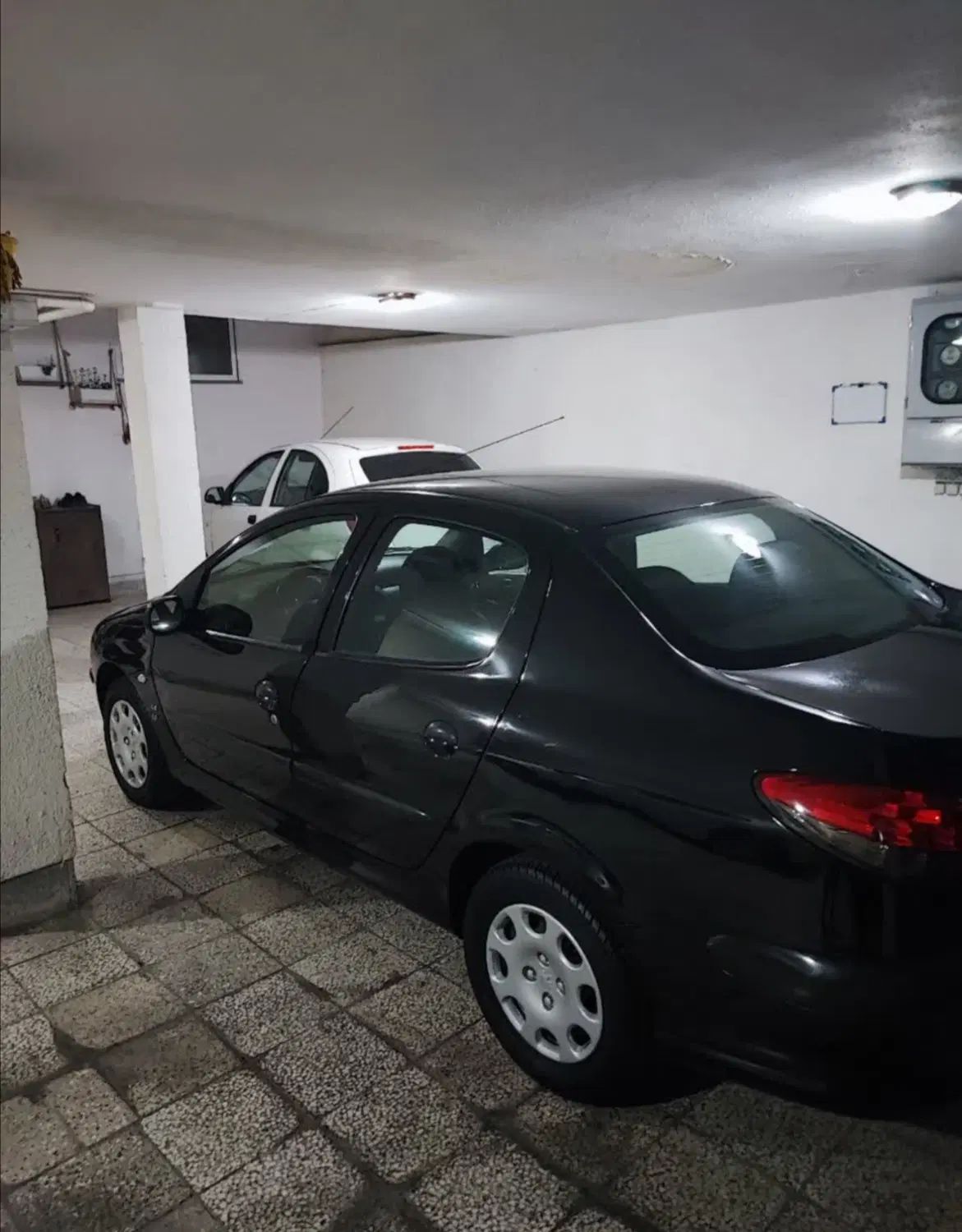 پژو ۲۰۶ صندوق دار v8 - 1391