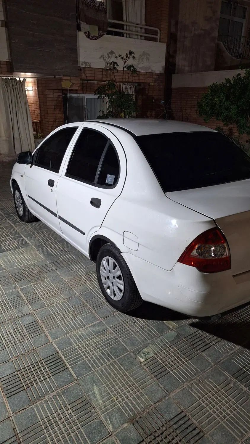 تیبا صندوق دار SX - 1400