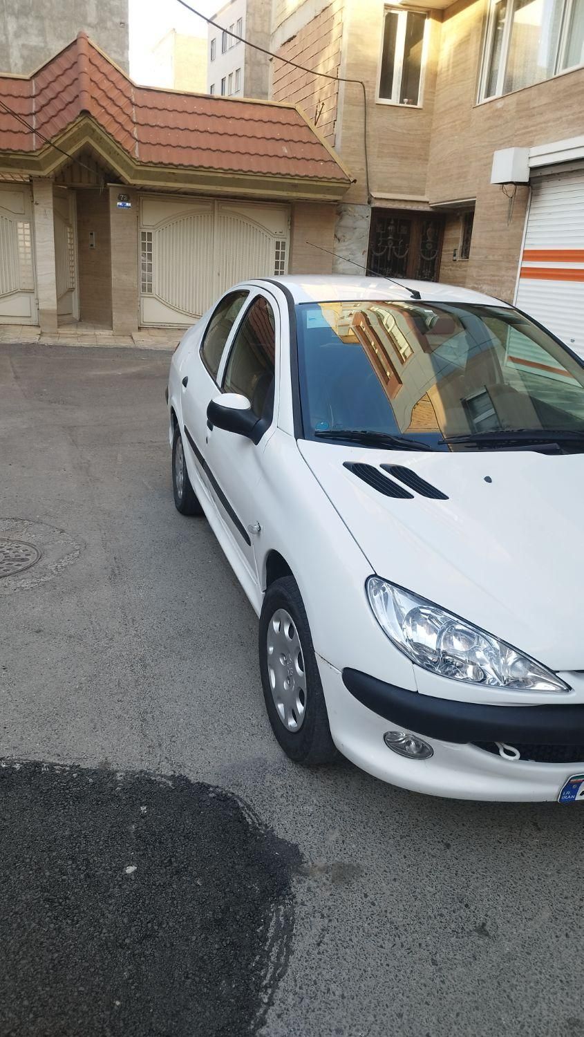 پژو ۲۰۶ صندوق دار v8 - 1396
