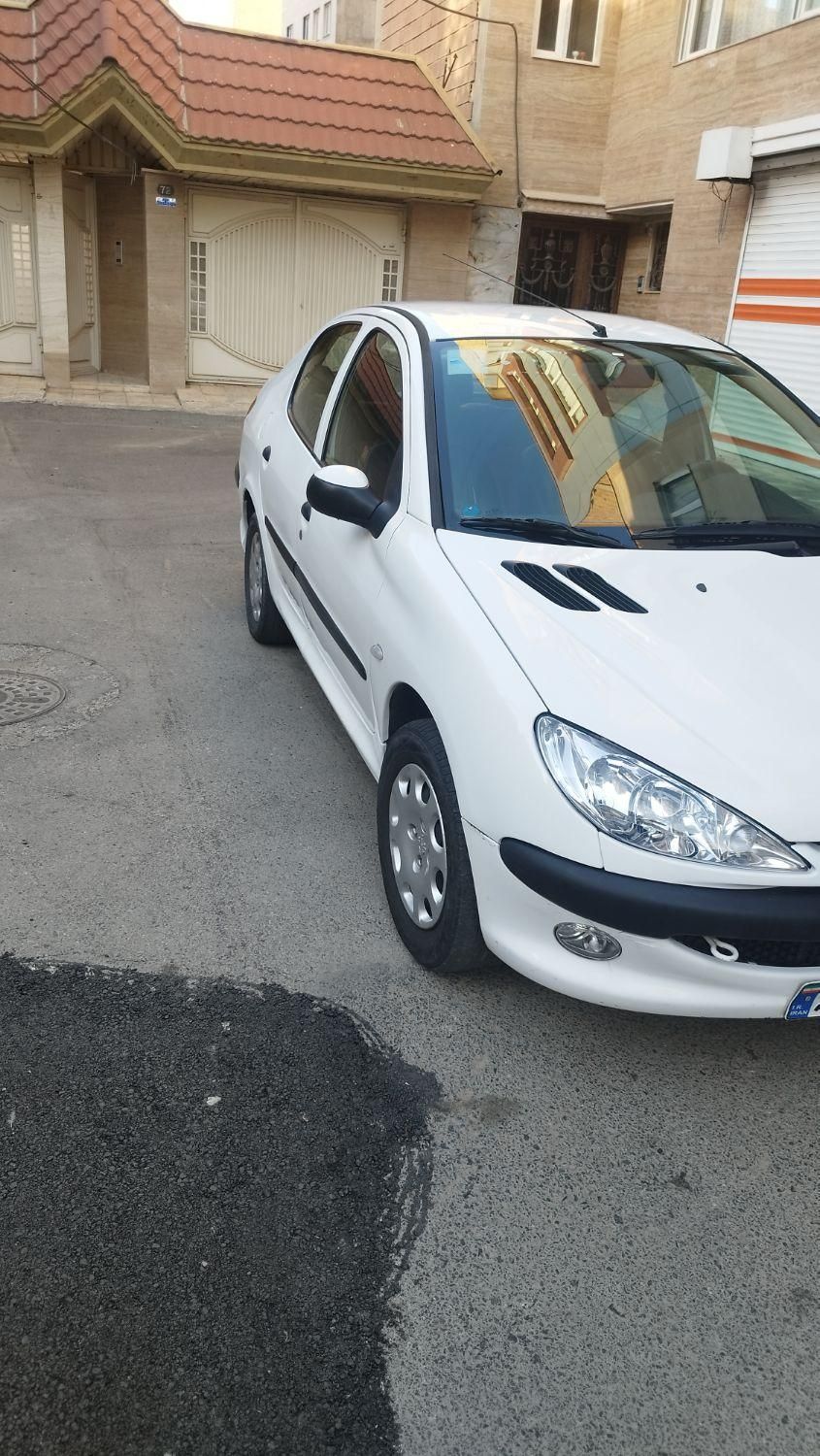 پژو ۲۰۶ صندوق دار v8 - 1396