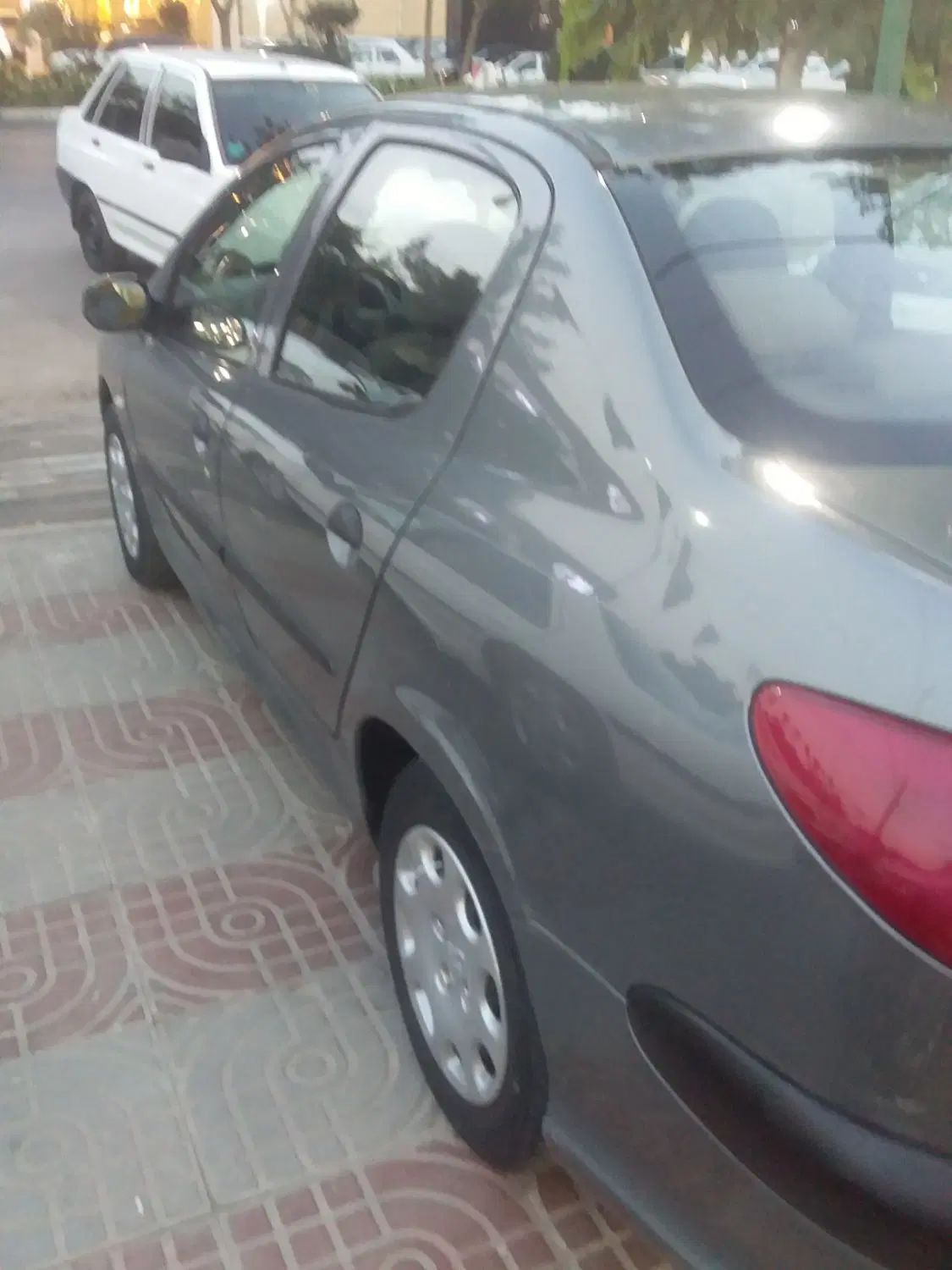 پژو ۲۰۶ صندوق دار v8 - 1393
