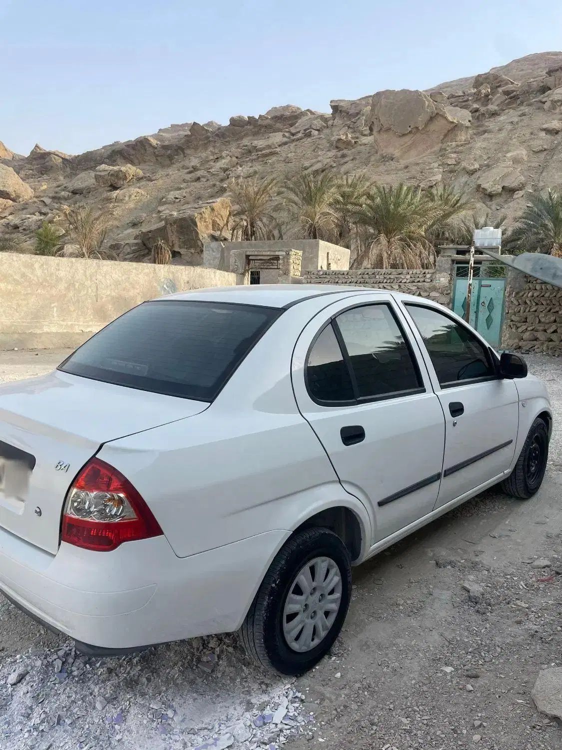 تیبا صندوق دار SL - 1392
