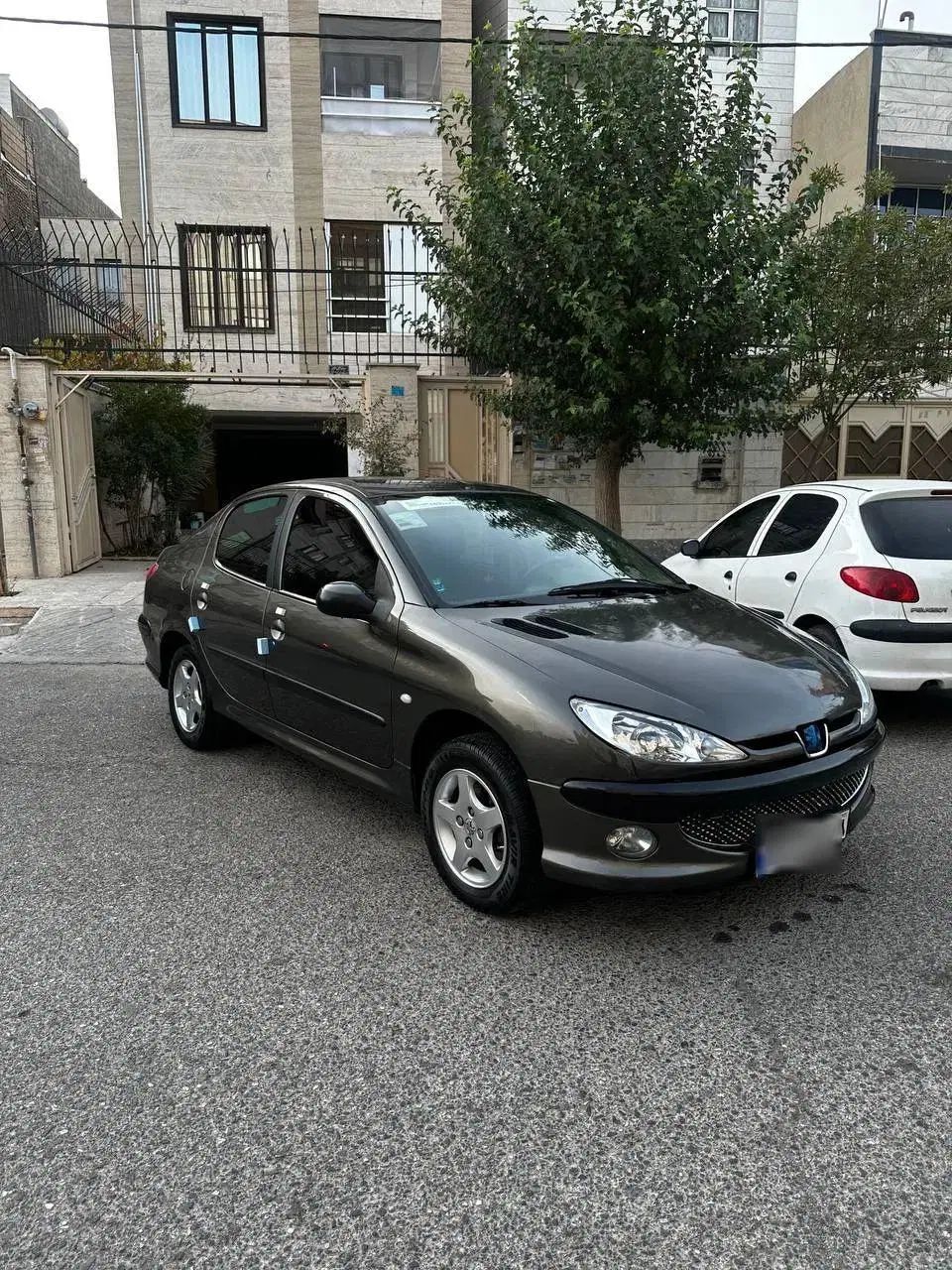 پژو ۲۰۶ صندوق دار v8 - 1385