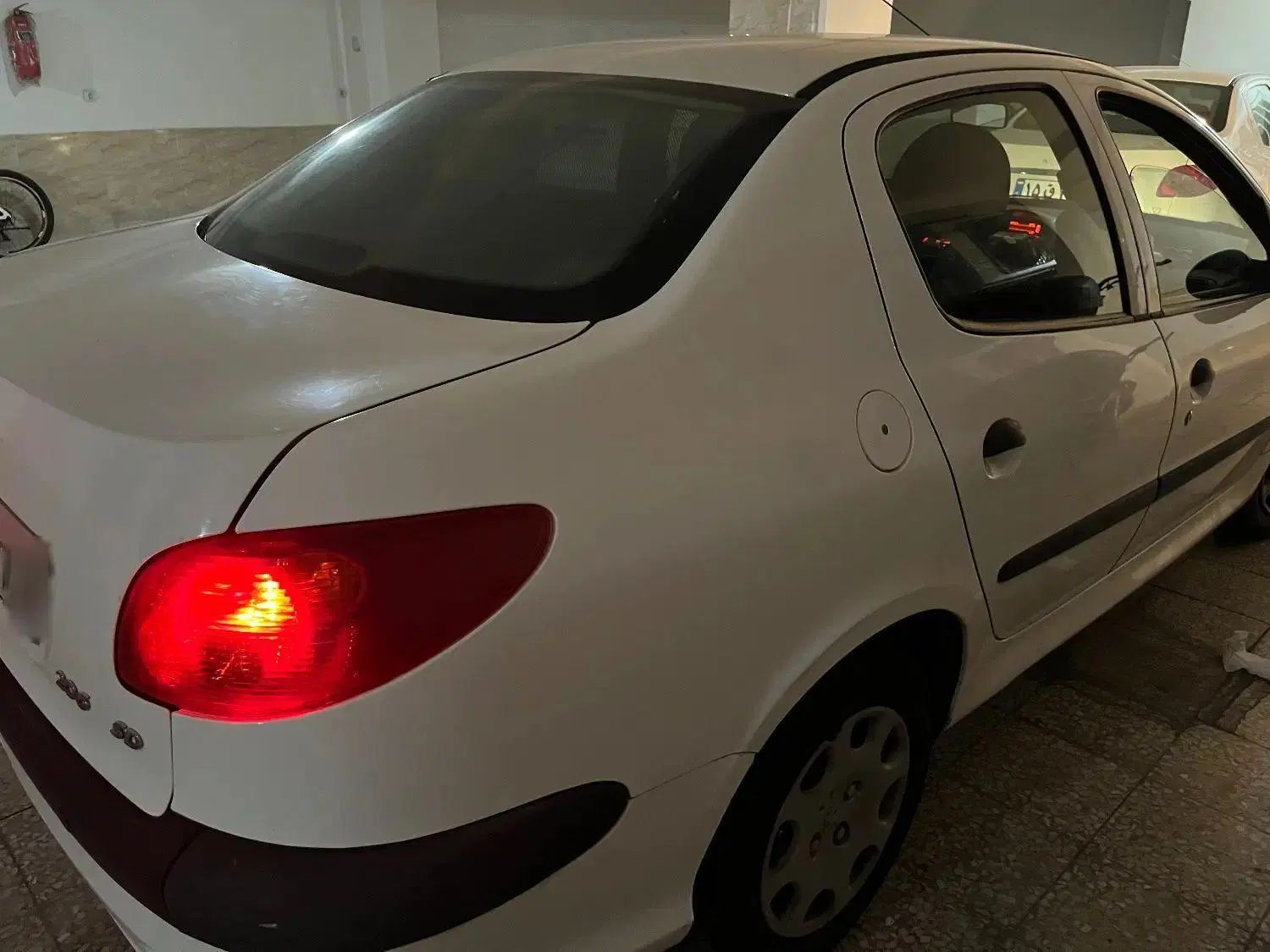 پژو ۲۰۶ صندوق دار v8 - 1394