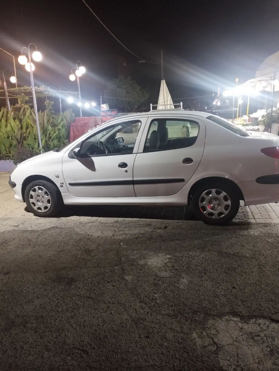 پژو ۲۰۶ صندوق دار v8 - 1395